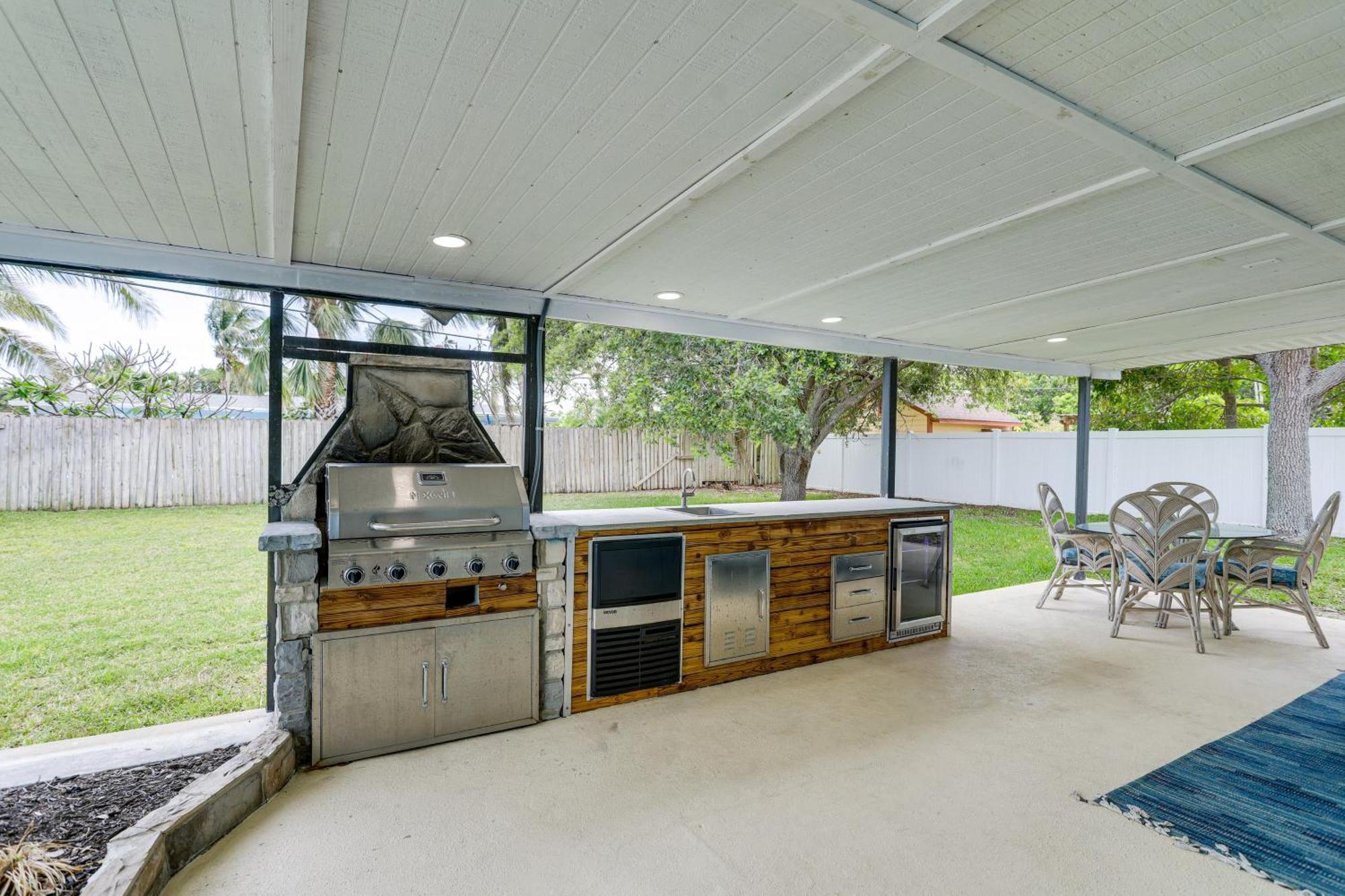 Pet-Friendly Cocoa Beach Home Walk To Beach! Eksteriør bilde